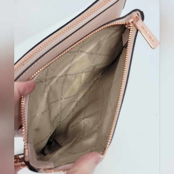 Michael kors Crossbody Bag - Picture 9 of 15